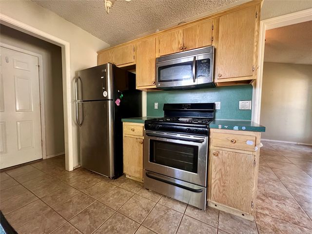 8709 E 133rd Street S, Bixby, OK 74008