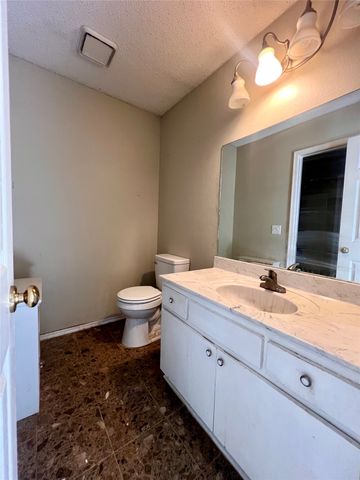 8709 E 133rd Street S, Bixby, OK 74008