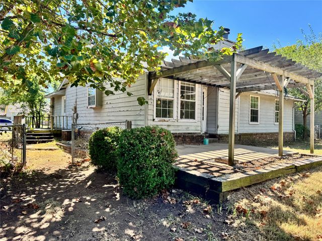 8709 E 133rd Street S, Bixby, OK 74008