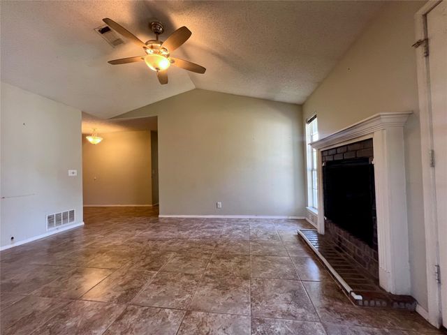 8709 E 133rd Street S, Bixby, OK 74008