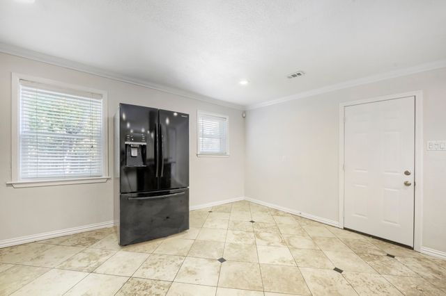 917 Stratford Drive, Bedford, TX 76021