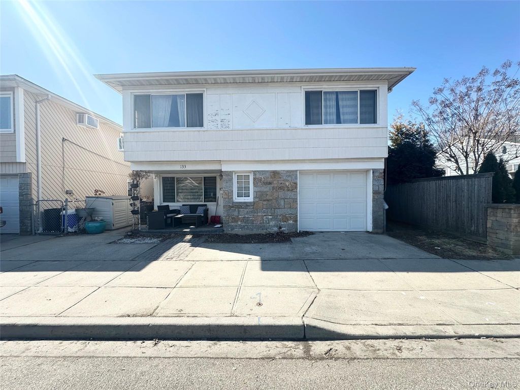 133 Cleveland Avenue 1st Fl, Long Beach, NY 11561
