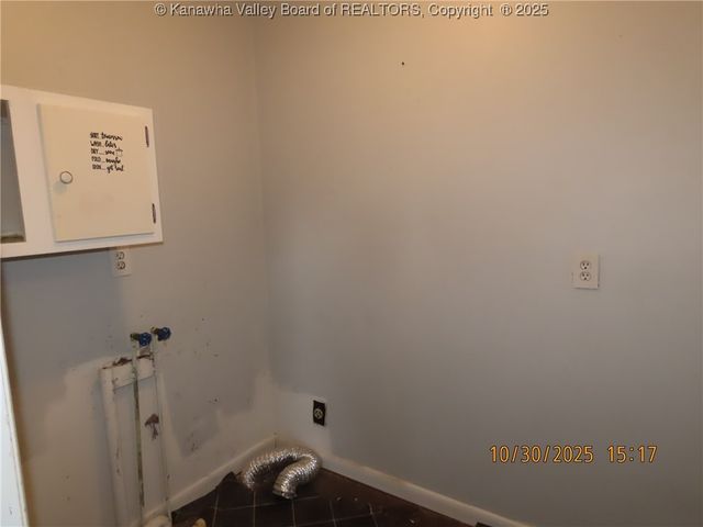 102 Michael Drive, Elkview, WV 25071