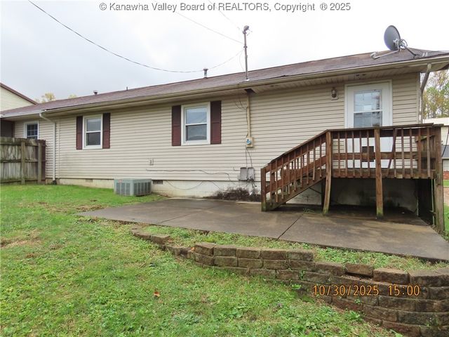 102 Michael Drive, Elkview, WV 25071
