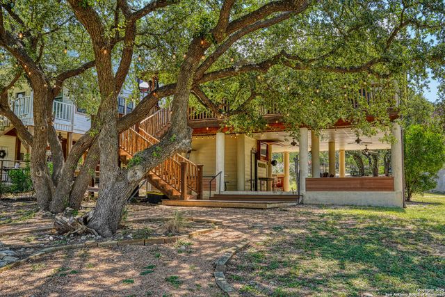 914 Pebble Beach Dr NW, Lakehills, TX 78063