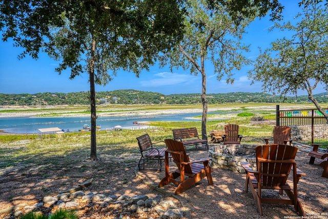 914 Pebble Beach Dr NW, Lakehills, TX 78063