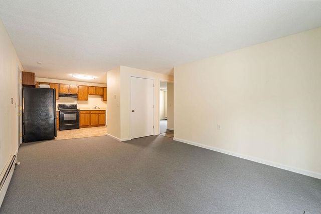 1703 White Cedar Boulevard, Portsmouth, NH 03801