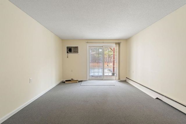 1703 White Cedar Boulevard, Portsmouth, NH 03801