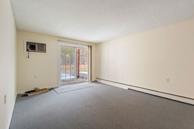 1703 White Cedar Boulevard, Portsmouth, NH 03801