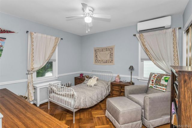 30 Coolidge Street, Malverne, NY 11565