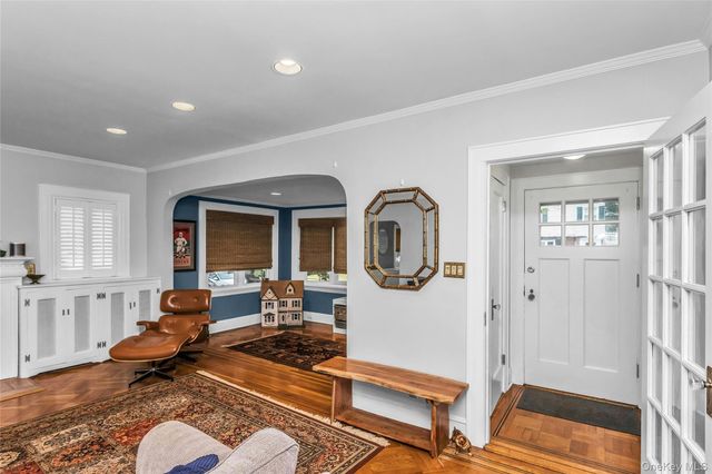 30 Coolidge Street, Malverne, NY 11565