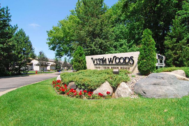 11620 Vista Drive, Hopkins, MN 55343