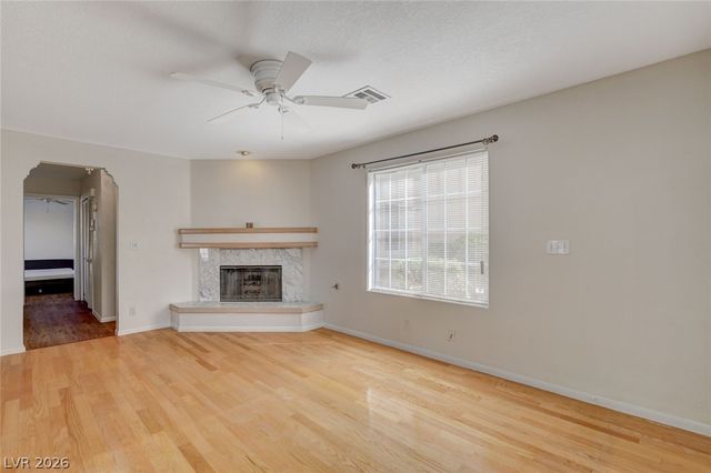 6812 Elm Creek Drive 102, Las Vegas, NV 89108