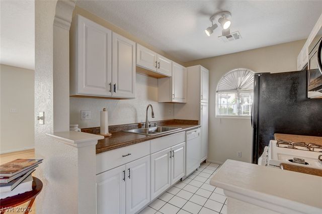 6812 Elm Creek Drive 102, Las Vegas, NV 89108