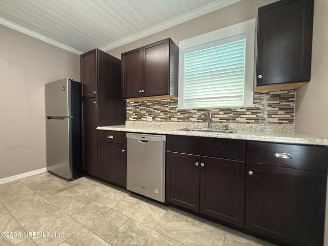 630 2ND Street 1, Jacksonville Beach, FL 32250