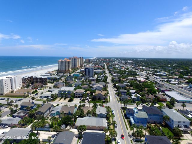 630 2ND Street 1, Jacksonville Beach, FL 32250