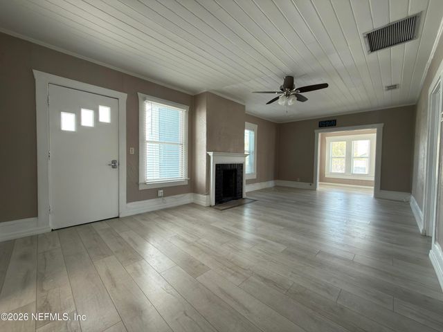 630 2ND Street 1, Jacksonville Beach, FL 32250