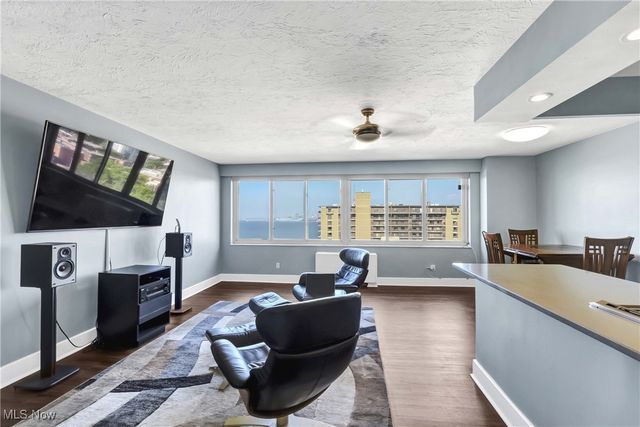 12520 Edgewater Drive 1608, Lakewood, OH 44107