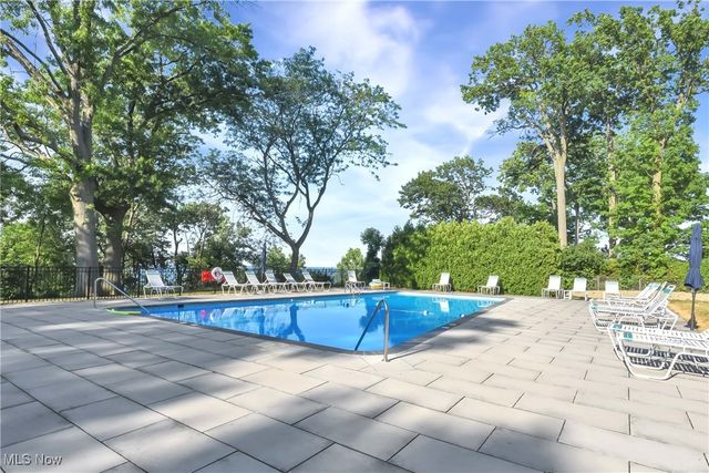 12520 Edgewater Drive 1608, Lakewood, OH 44107