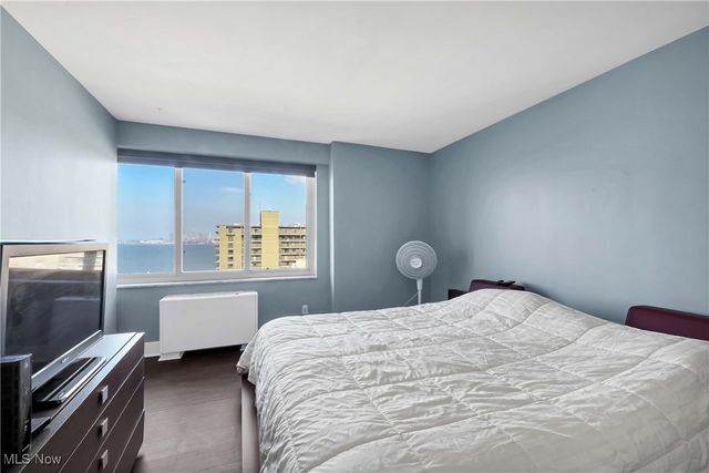 12520 Edgewater Drive 1608, Lakewood, OH 44107