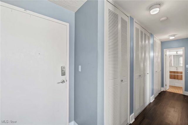 12520 Edgewater Drive 1608, Lakewood, OH 44107