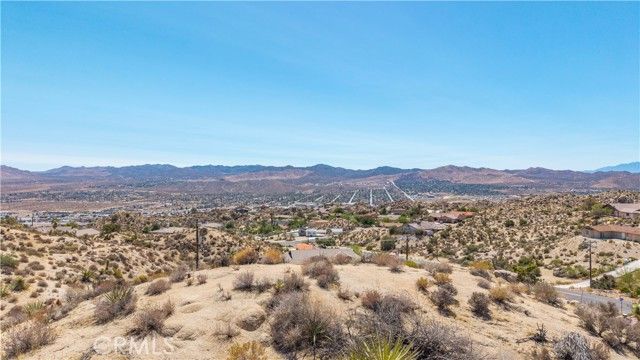 57006 Pinto Court, Yucca Valley, CA 92284