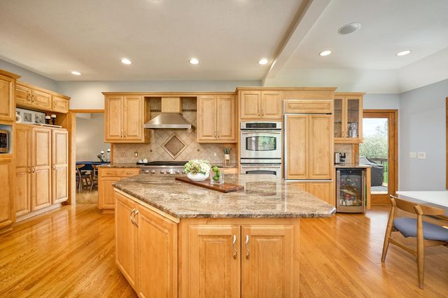9950 Lee Drive, Eden Prairie, MN 55347