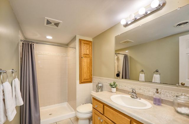 9950 Lee Drive, Eden Prairie, MN 55347