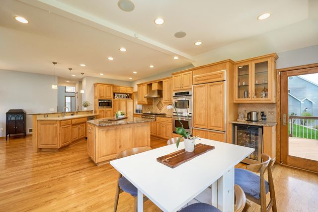 9950 Lee Drive, Eden Prairie, MN 55347
