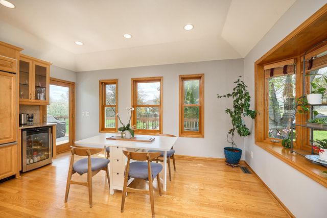 9950 Lee Drive, Eden Prairie, MN 55347