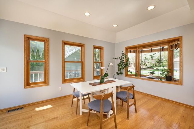 9950 Lee Drive, Eden Prairie, MN 55347