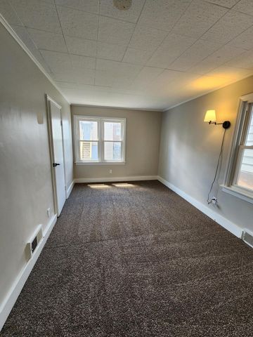 1542 Fischrupp Avenue, Whiting, IN 46394