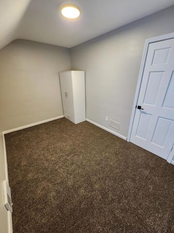 1542 Fischrupp Avenue, Whiting, IN 46394
