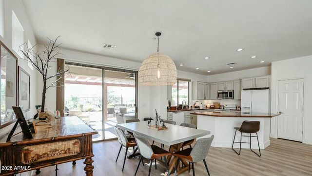 2423 W SHADOW GLEN Court, Anthem, AZ 85086