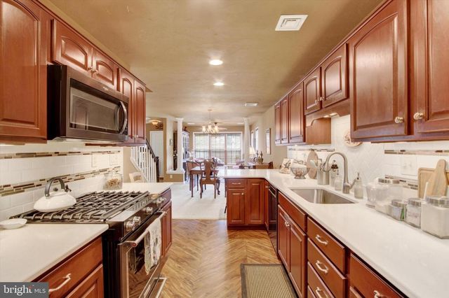 114 HEATHER GLEN DR, Red Lion, PA 17356