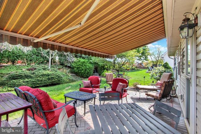 114 HEATHER GLEN DR, Red Lion, PA 17356