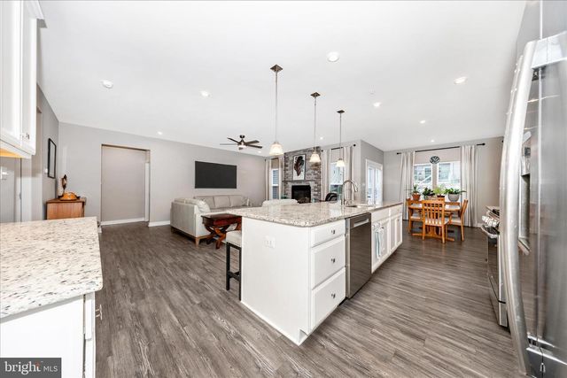 1202 DARGON QUARRY LN, Brunswick, MD 21716