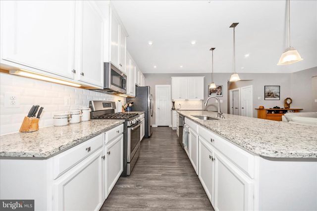 1202 DARGON QUARRY LN, Brunswick, MD 21716