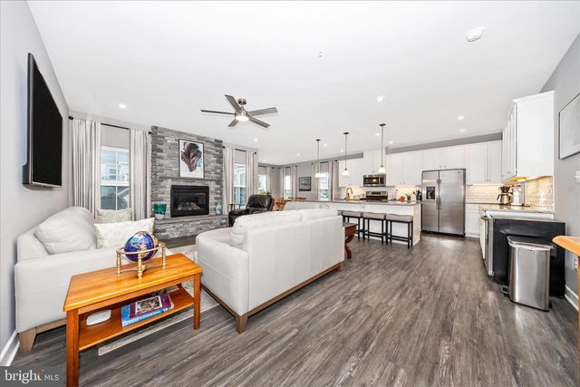 1202 DARGON QUARRY LN, Brunswick, MD 21716