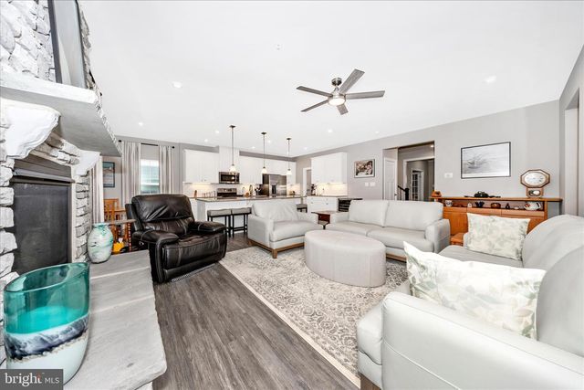 1202 DARGON QUARRY LN, Brunswick, MD 21716