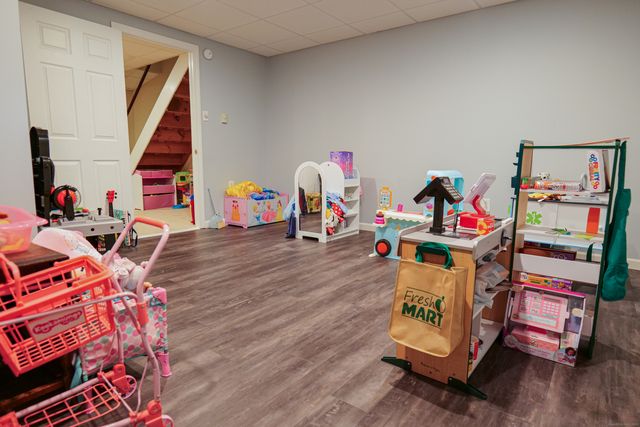 7 Willow Court 7, Cromwell, CT 06416