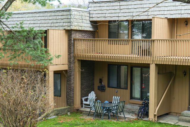 7 Willow Court 7, Cromwell, CT 06416