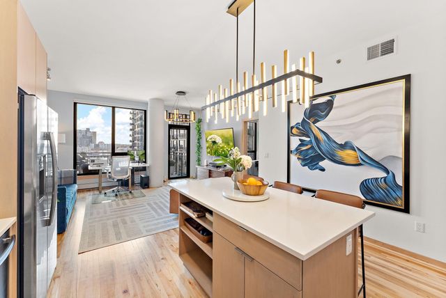 1240 S 2nd Street 525, Minneapolis, MN 55415