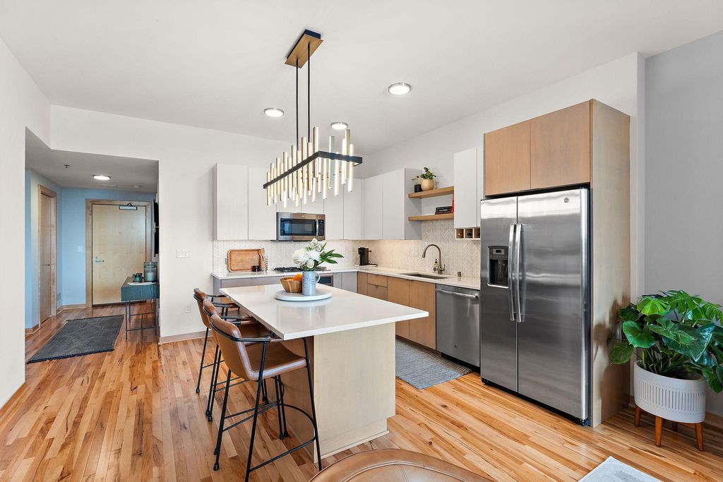 1240 S 2nd Street 525, Minneapolis, MN 55415