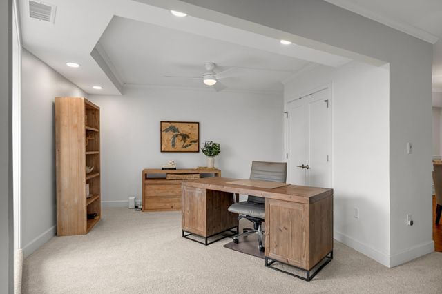 1077 Sibley Memorial Highway 605, Mendota Heights, MN 55118
