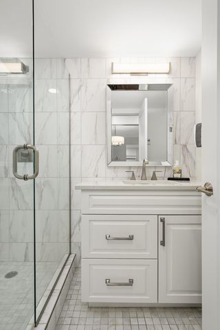 1077 Sibley Memorial Highway 605, Mendota Heights, MN 55118