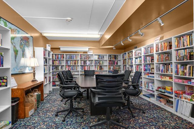 1077 Sibley Memorial Highway 605, Mendota Heights, MN 55118