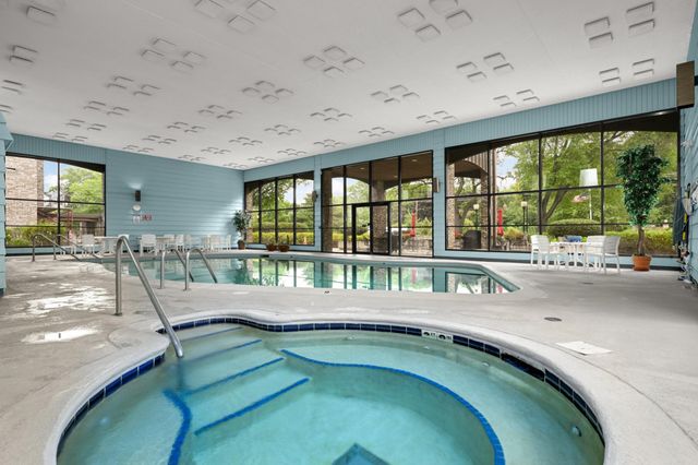 1077 Sibley Memorial Highway 605, Mendota Heights, MN 55118