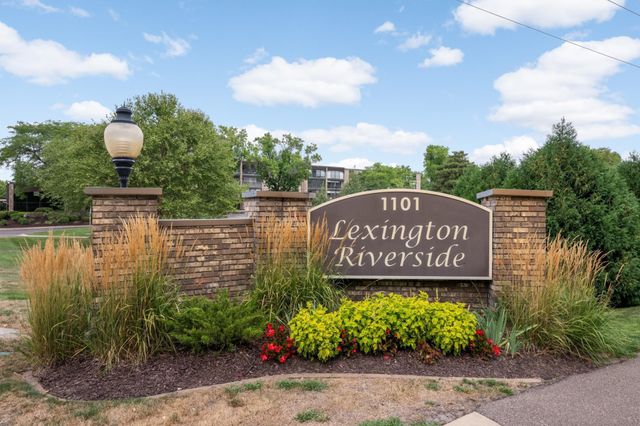 1077 Sibley Memorial Highway 605, Mendota Heights, MN 55118