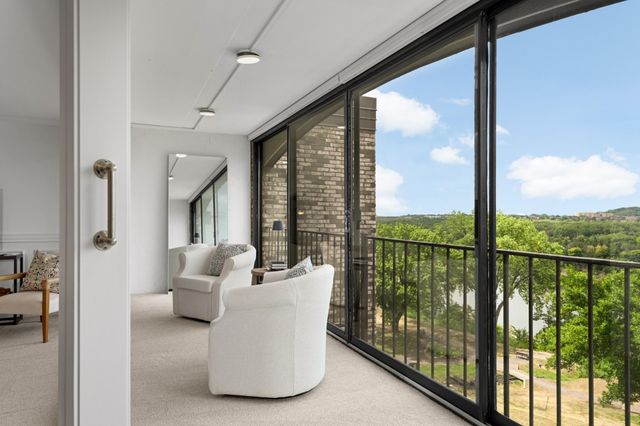 1077 Sibley Memorial Highway 605, Mendota Heights, MN 55118